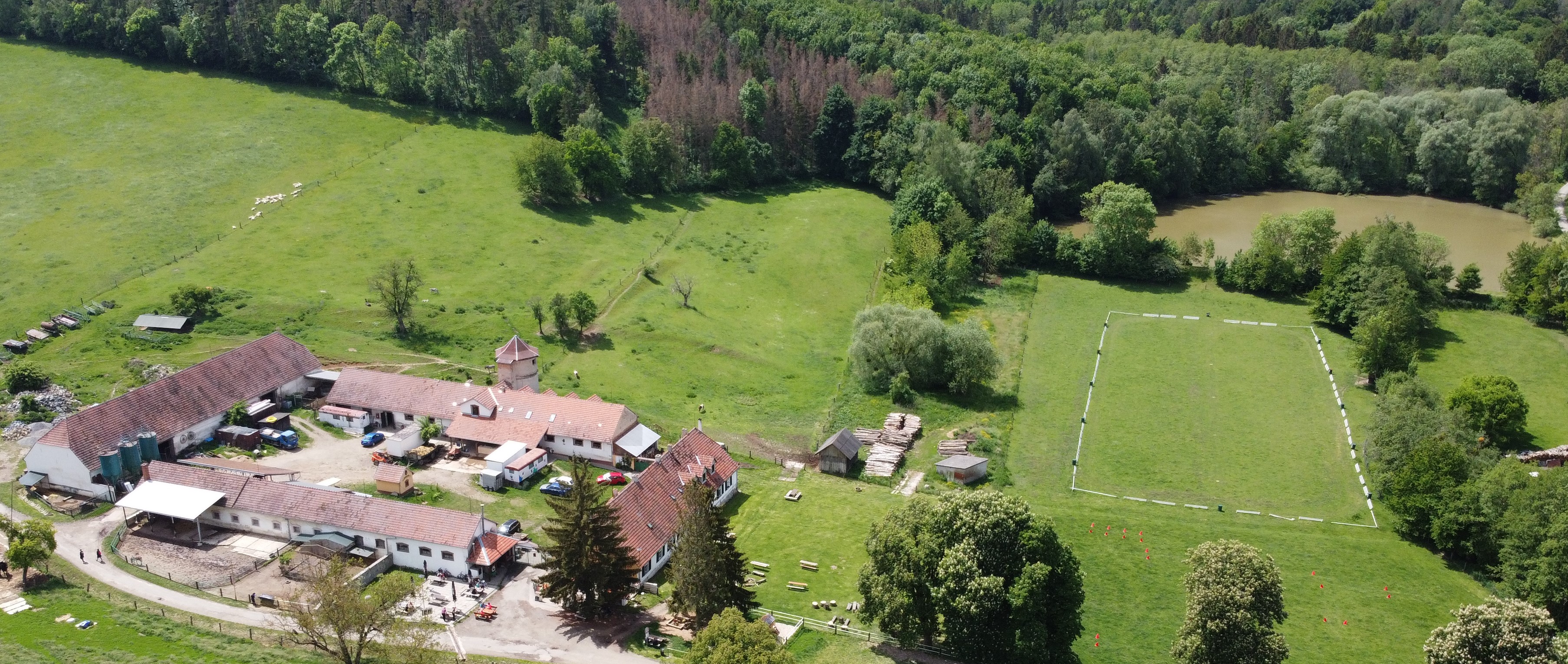 Jalový dvůr – foto 1